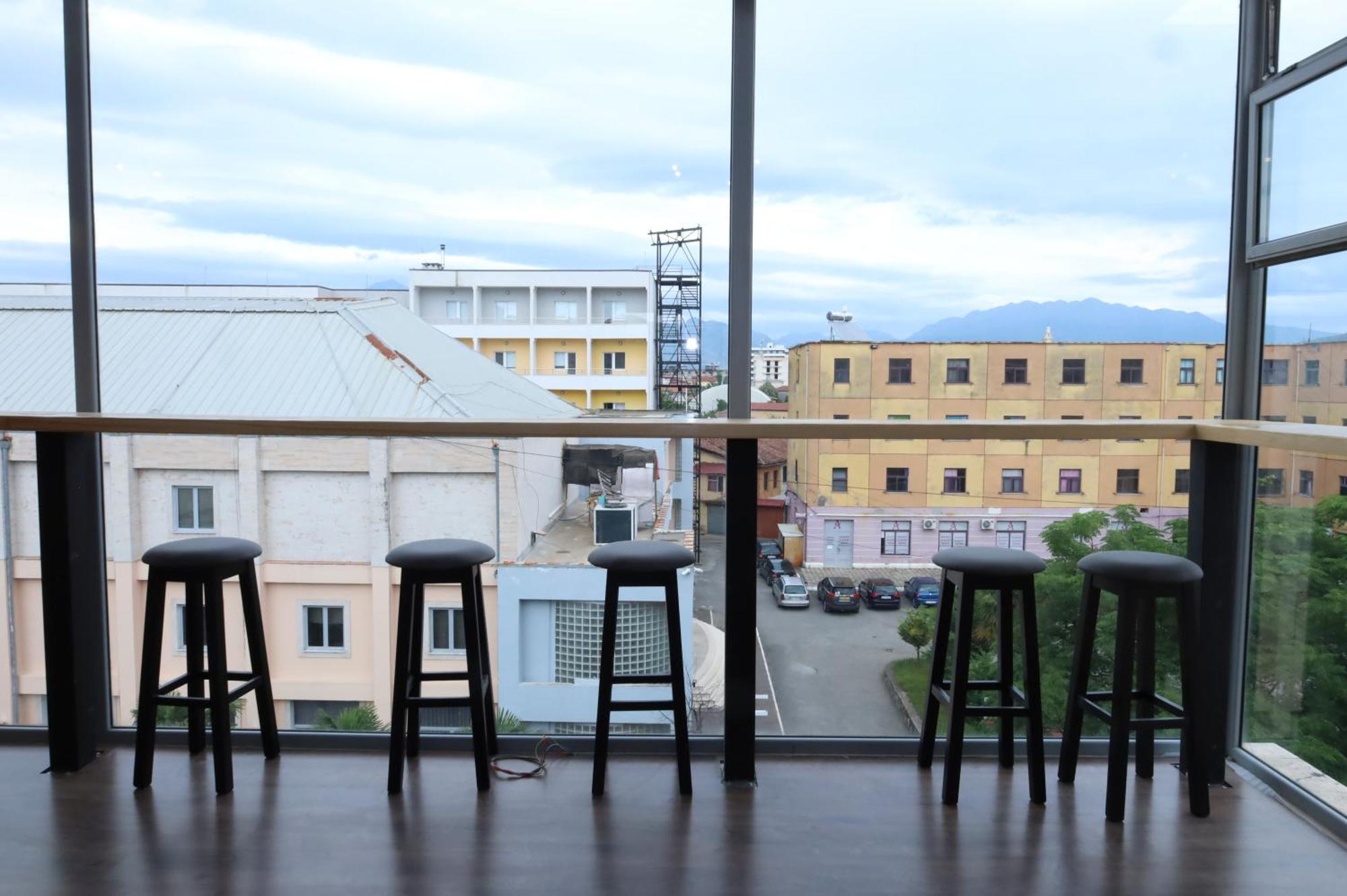 Hostel 90Pods & C O Working Shkoder Exterior photo