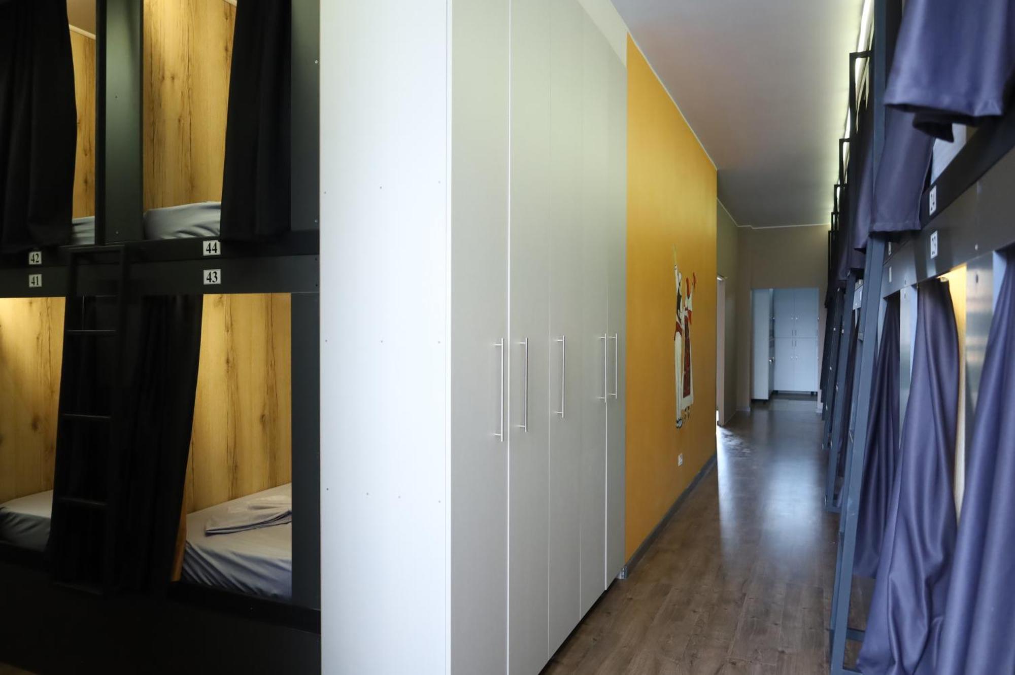 Hostel 90Pods & C O Working Shkoder Room photo